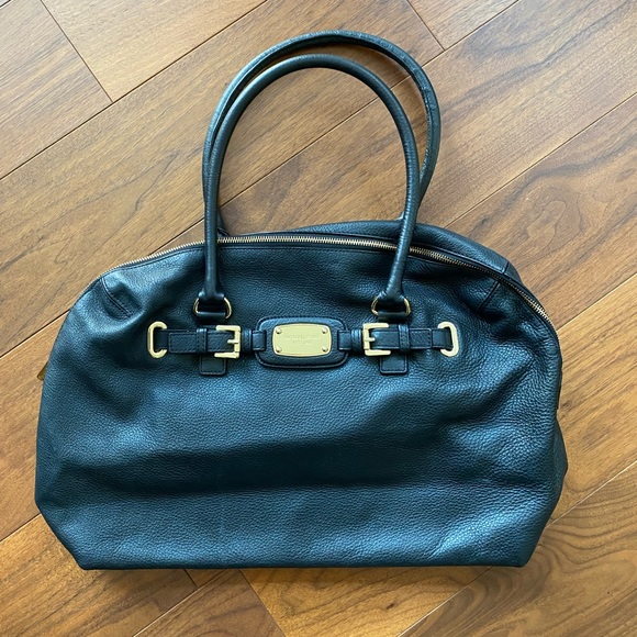 Michael Kors Handbags - [Michael Kors] Black Leather Zippered Work Office Shoulder Bag